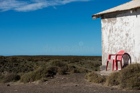 瓦尔德半岛巴塔哥尼亚灯塔外的椅子