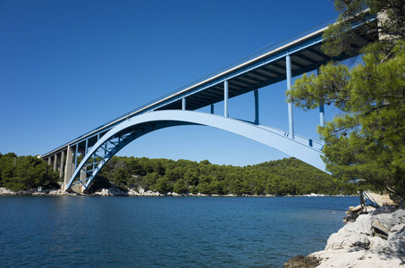 欧洲不错克罗地亚欧洲亚得里亚海的蓝色桥梁.