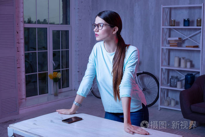 冥想女性自由职业者反思项目