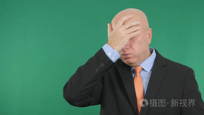 商务会议后做紧张的手势令商人的形象不安