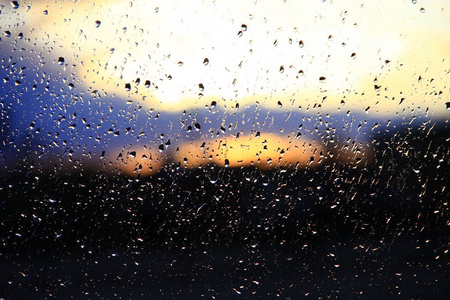 雨天夕阳照片图片