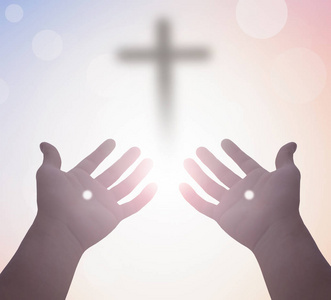 十字架在天空图片