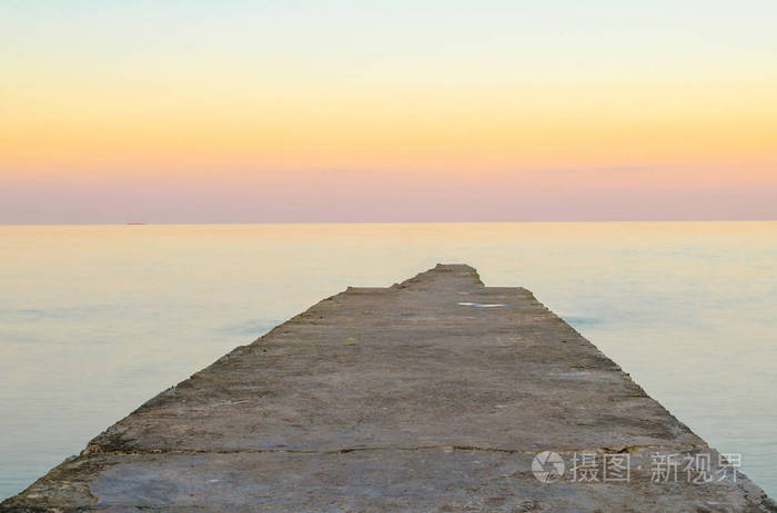 日落时在乌克兰奥德萨的海景