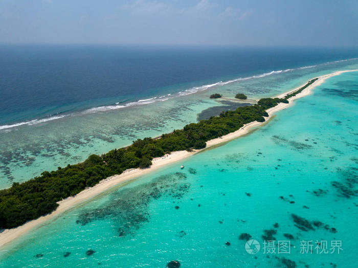 马尔代夫绿松石水景观全景