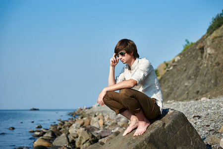 太阳镜的夕阳图片