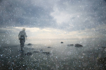 流浪者或孤独的人图片