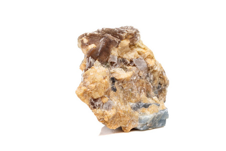 岩石中的大型矿物石刚玉,白色照片