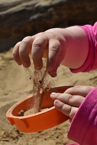 筛的沙子图片