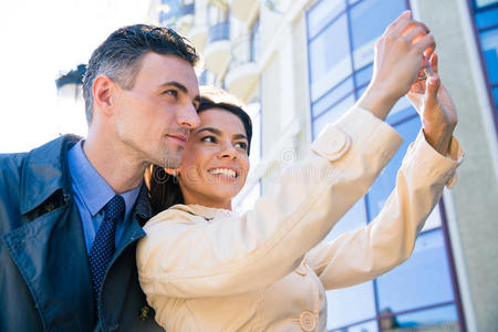 照片 浪漫的 男人 美丽的 肖像 建筑 拥抱 城市 夫妇