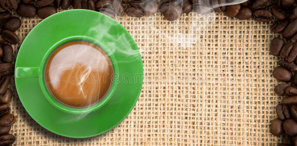 绿色咖啡杯的合成图像