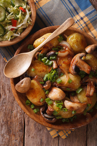 饮食 准备 美味的 美食家 食物 烹饪 土豆 甘蓝 蘑菇