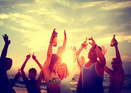 乐趣 庆祝 人群 男人 聚会 自由 海滩 成人 比基尼 跳舞