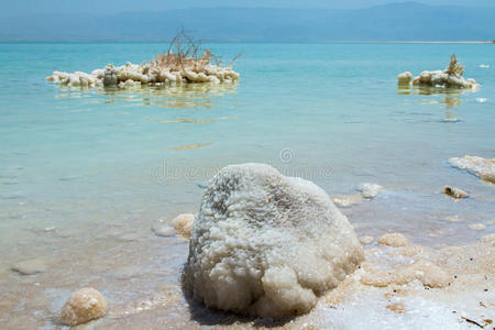 死海美丽的海岸。