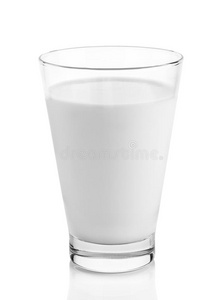 白底玻璃里的鲜奶