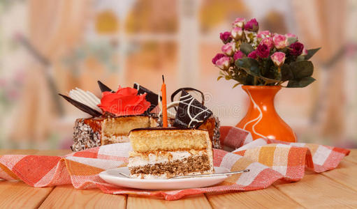 桌子上的甜点蛋糕