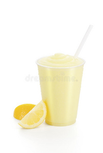 冷冻柠檬水或柠檬冰沙