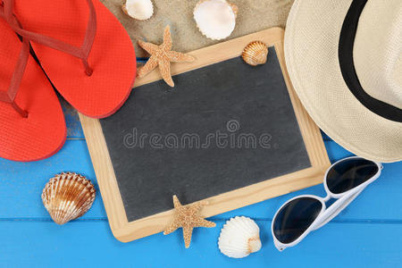 海滩配件在暑假与贝壳，合作空间