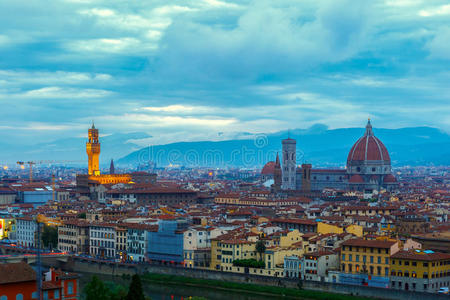 著名的佛罗伦萨在黄昏，意大利