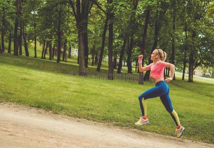 运动型 耳机 音乐 健身 运动员 适合 马拉松赛跑 有氧运动