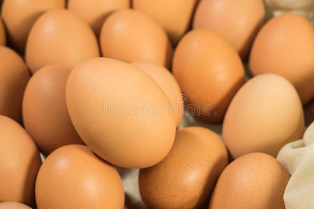 鸡蛋，很多鸡蛋