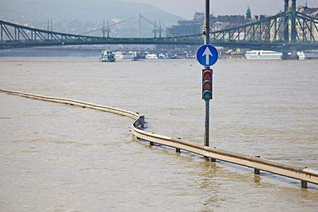 洪水泛滥的街道