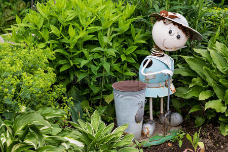 金属 木材 雕塑 帽子 助理 干草叉 水桶 花园 春天 灰泥