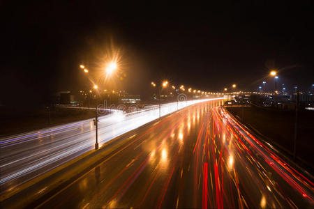 夜间高速公路