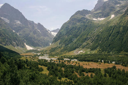 美丽的 小山 草地 环境 生态学 岩石 场景 自然 流动的