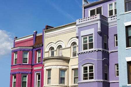 阳台 真实的 华盛顿 联排别墅 房屋 油漆 春天 屋顶 粉红色