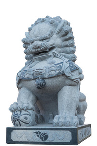中国狮子雕像隔离在白色与剪裁路径