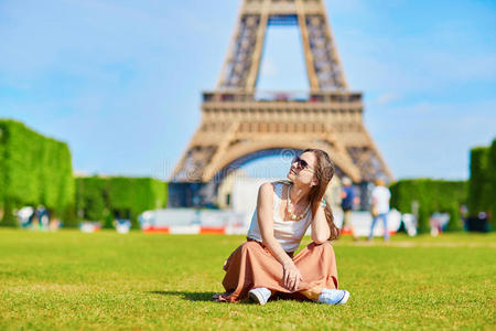 巴黎美丽的旅游者