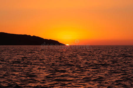 美丽的海岸日出