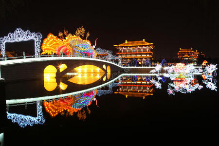 大唐芙蓉园银杏图片-大唐芙蓉园银杏素材-大唐芙蓉园银杏插画-摄图新