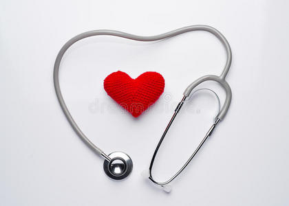 医用听诊器与红心