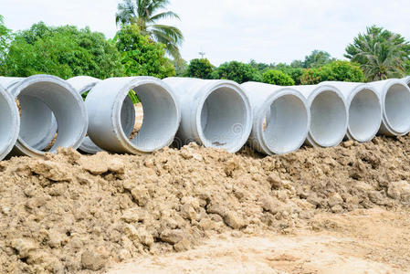 混凝土排水管堆放用于施工灌溉