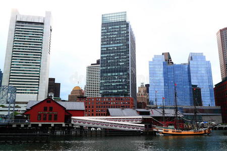 波士顿天际线海港景观