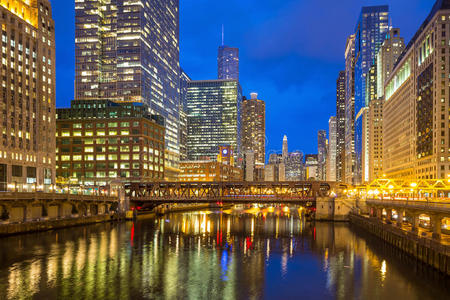 芝加哥市中心和芝加哥河