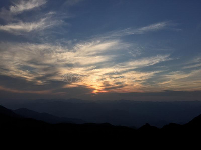 太阳 夜幕降临 黄昏 山谷 点燃 黎明 颜色 日出 格洛姆