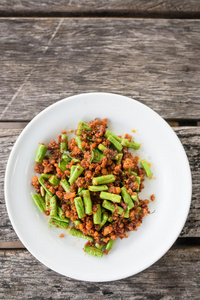 大蒜 泰国 生菜 油炸 盘子 碎的 食物 午餐 烹饪 鲶鱼