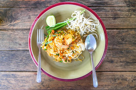 衬垫 食物 搅拌 街道 烹饪 面条 盘子 泰国 服务 鸡蛋