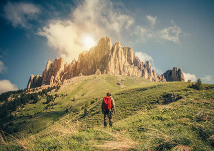 旅行 健康 冒险 背包 极端 登山 发现 自由 男人 徒步旅行