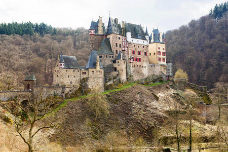 埃尔茨城堡，位于德国的中世纪城堡