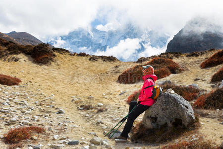 阿玛 岩石 尼泊尔 旅行 背包客 旅行者 徒步旅行 喜马拉雅山