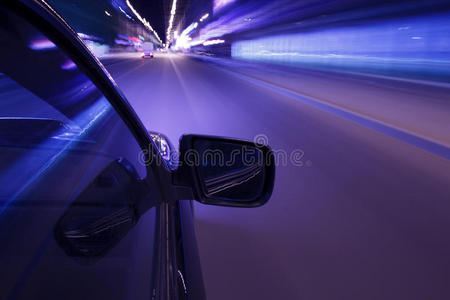 汽车速度夜间驾驶