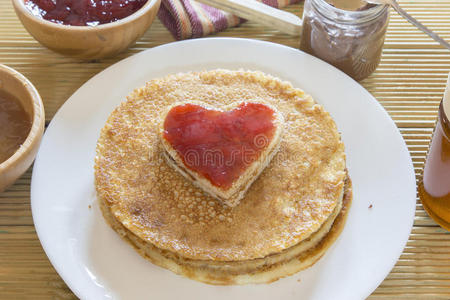 公司 绉纱 美味的 蜂蜜 健康 烙饼 自制 浪漫的 薄饼