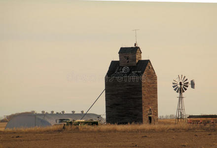 谷物仓和风车