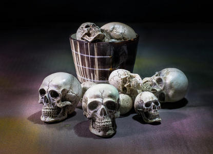 万圣节墓地骷髅图片-万圣节墓地骷髅素材-万圣节墓地骷髅插画-摄图新