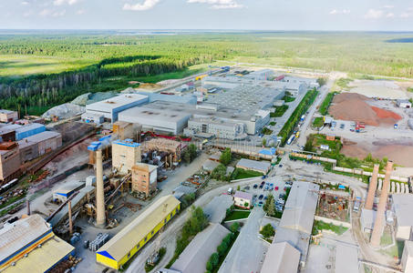工业区的鸟瞰图。 泰门。 俄罗斯