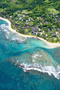 夏威夷考艾海岸的鸟瞰图