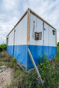 货物 金属 外部 建筑学 森林 房子 风景 建筑 土地 颜色